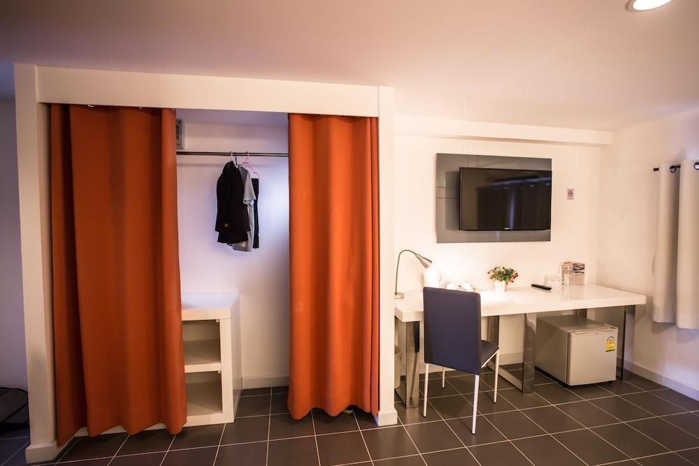 Original Orange Hotel