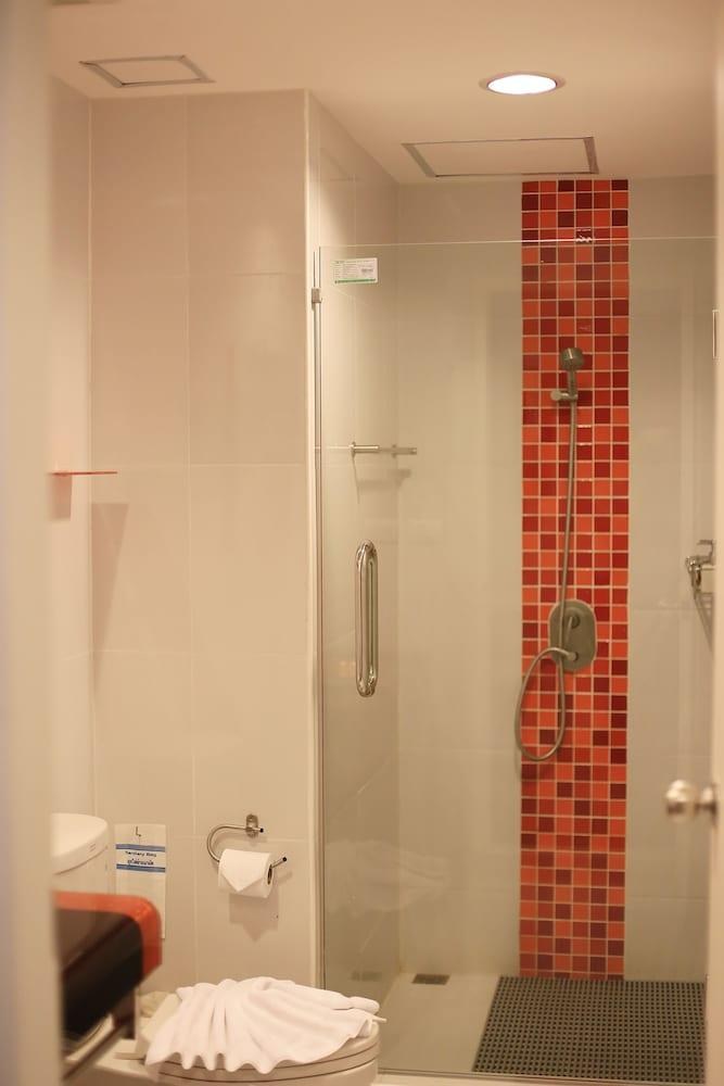 Original Orange Hotel photo 2