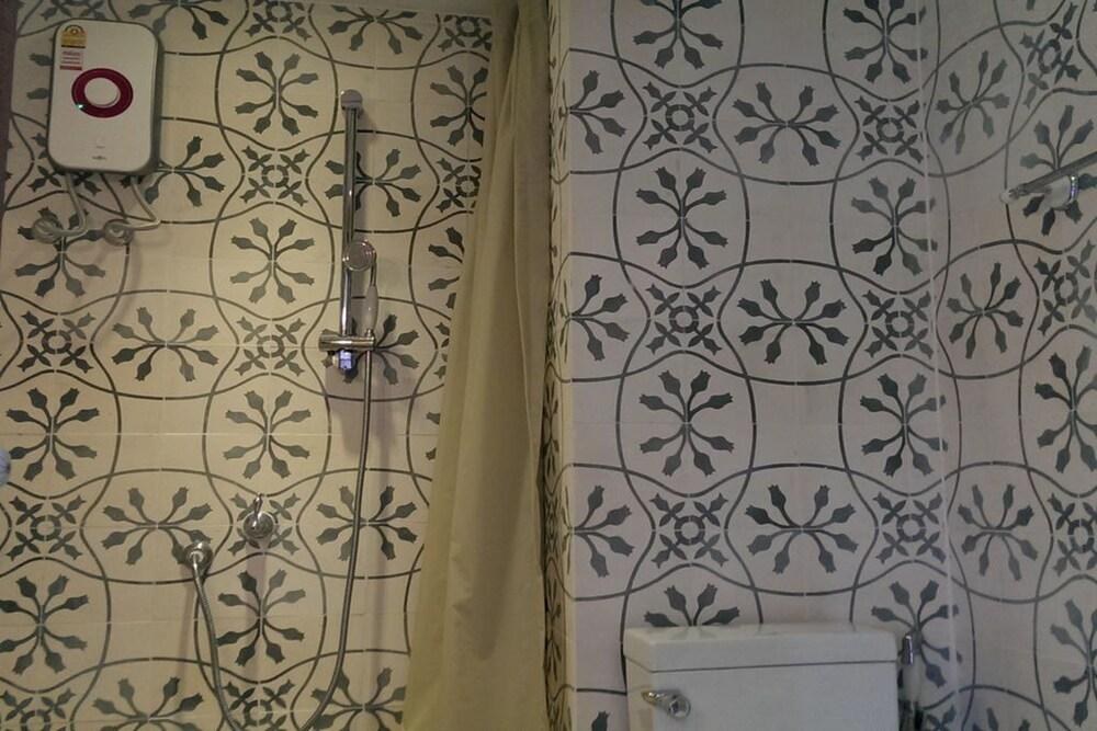 Lertnimit Boutique Hotel photo 3