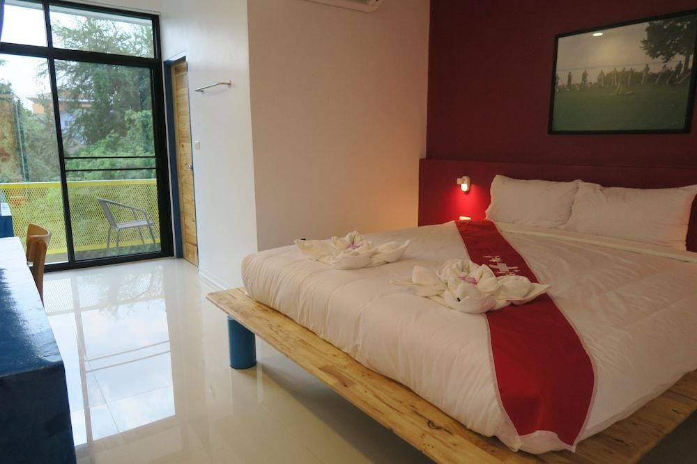 Hotel Montha photo 1
