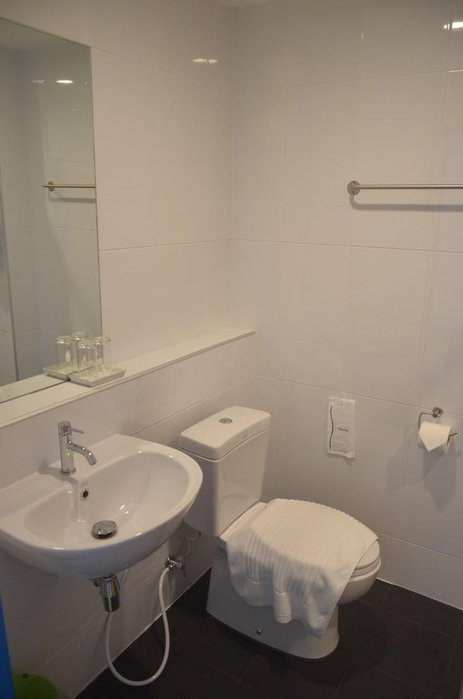 Hotel Montha photo 3