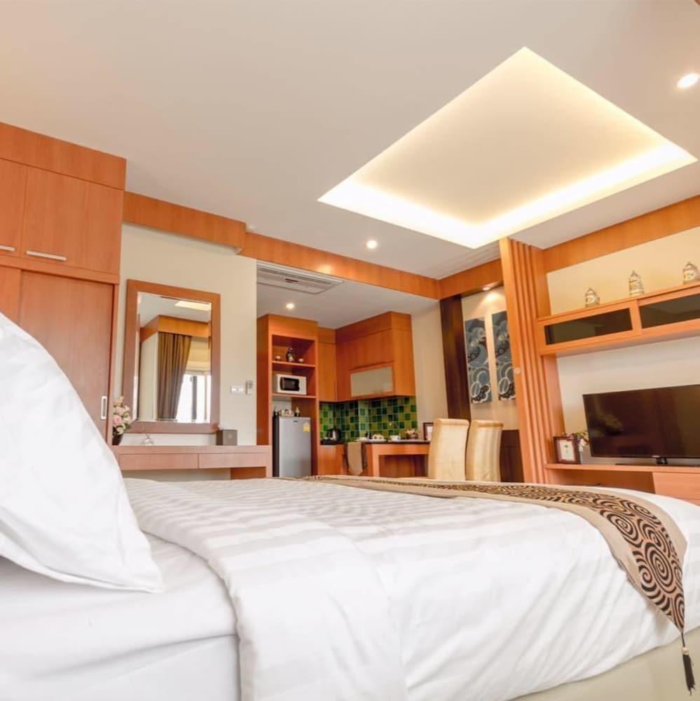 Romantic Khon Kaen Hotel photo 1