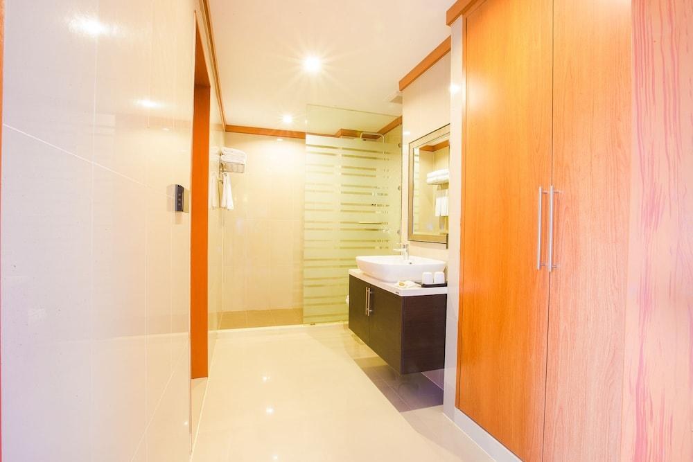 Romantic Khon Kaen Hotel photo 3