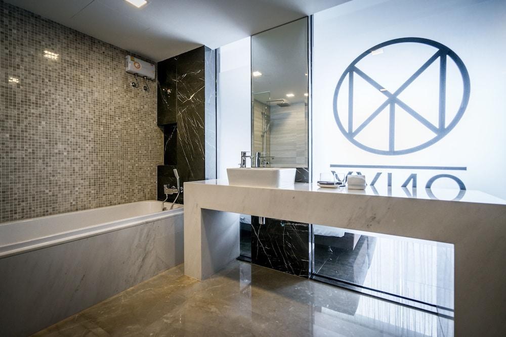 Onix Hotel Bangkok photo 3