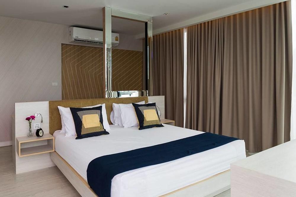 V VAREE BANGKOK photo 2