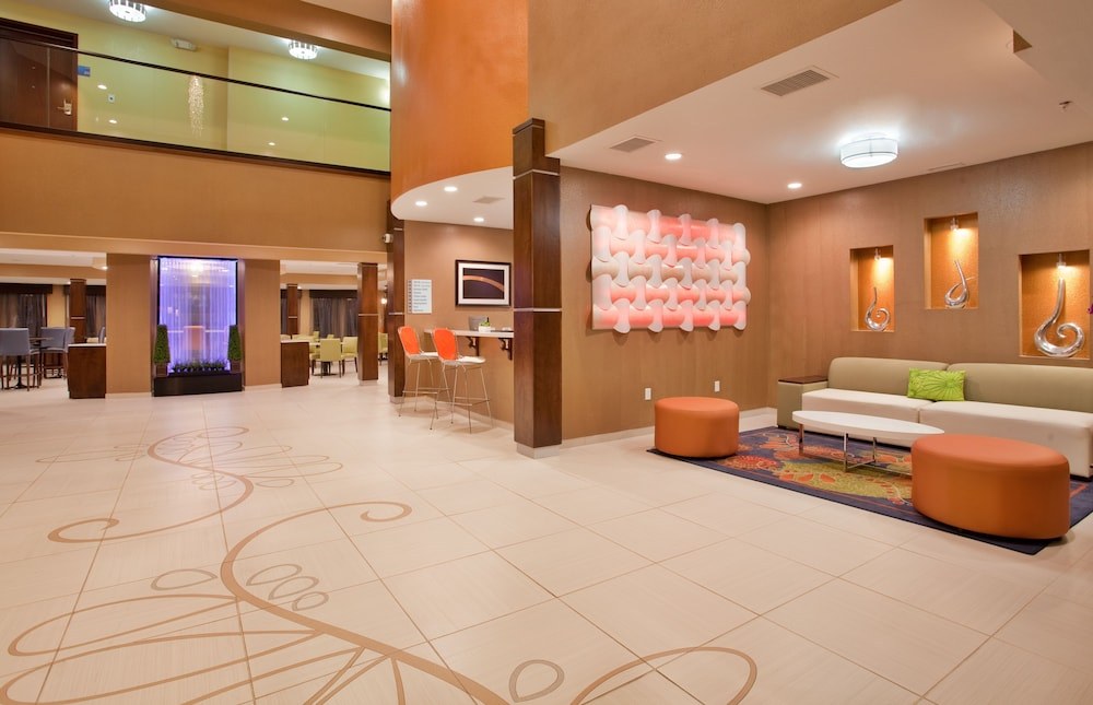 Holiday Inn Express & Suites St Louis Airport, an IHG Hotel photo 1