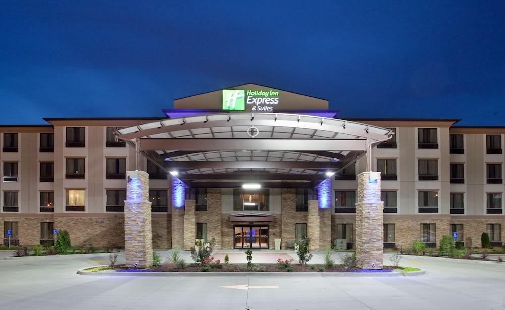 Holiday Inn Express & Suites St Louis Airport, an IHG Hotel photo 4