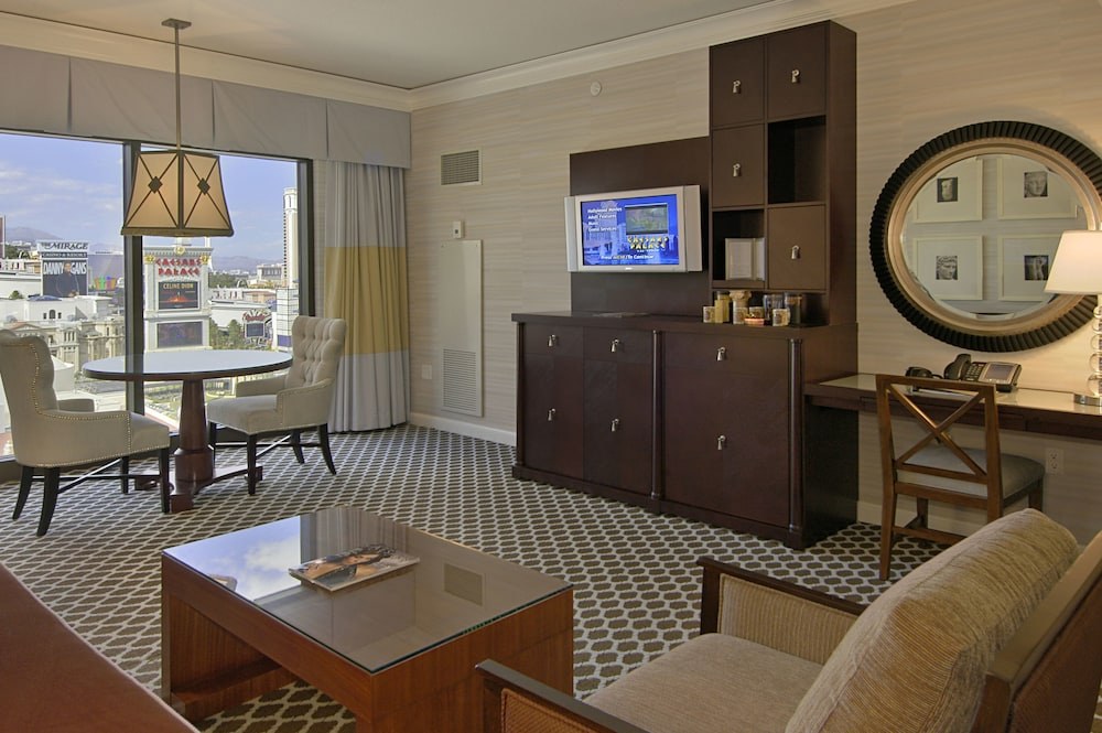 CAESARS SUITES AT CAESARS PALACE photo 2