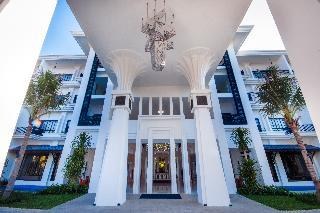 Lotus Blanc Hotel