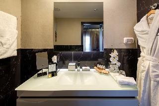 Port and Blue TLV Boutique Suites Hotel