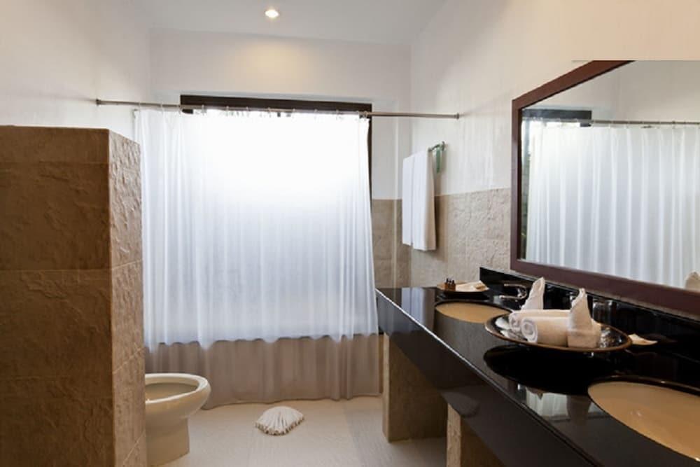 Himmaphan Villa photo 3