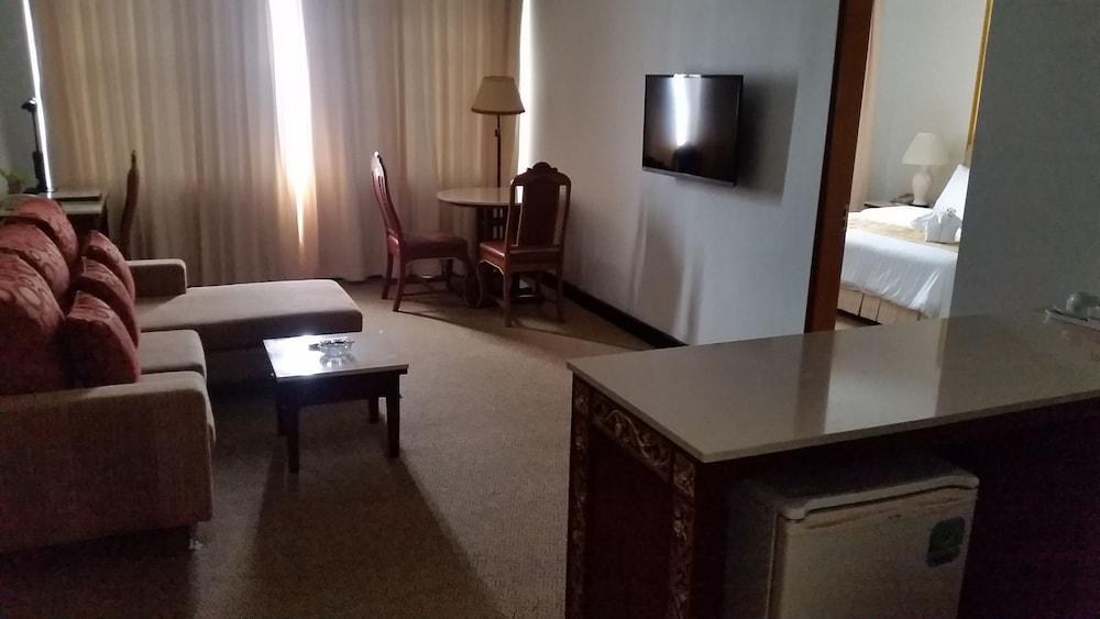 Ariston Hotel photo 4