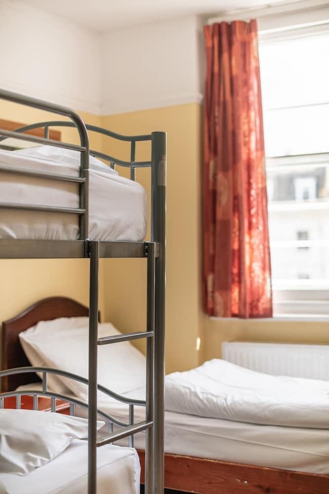 Dolphin Inn photo 2