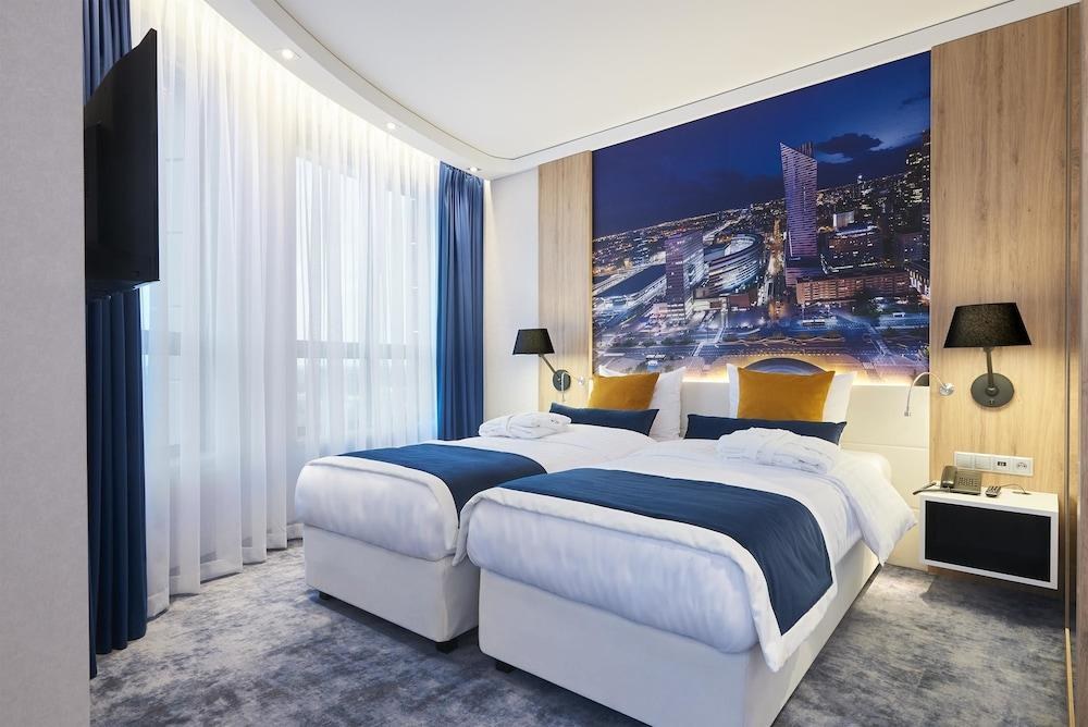 Golden Tulip Warsaw Airport photo 1