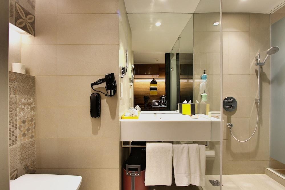 RADISSON BENGALURU CITY CENTER photo 1