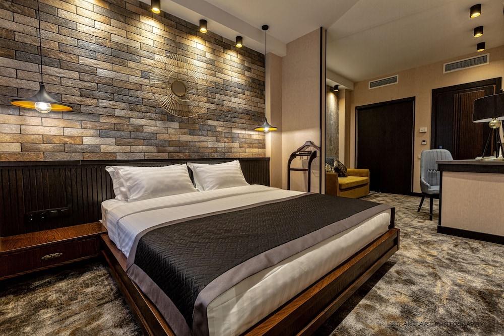 ADAMO HOTEL photo 1