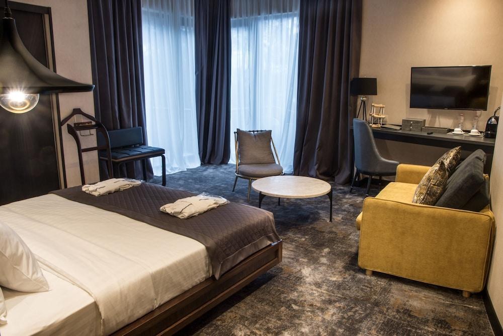 ADAMO HOTEL photo 2