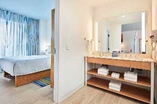 Universal Endless Summer - Dockside Inn and Suites photo 4
