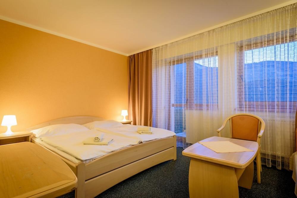 BOBOTY HOTEL photo 2