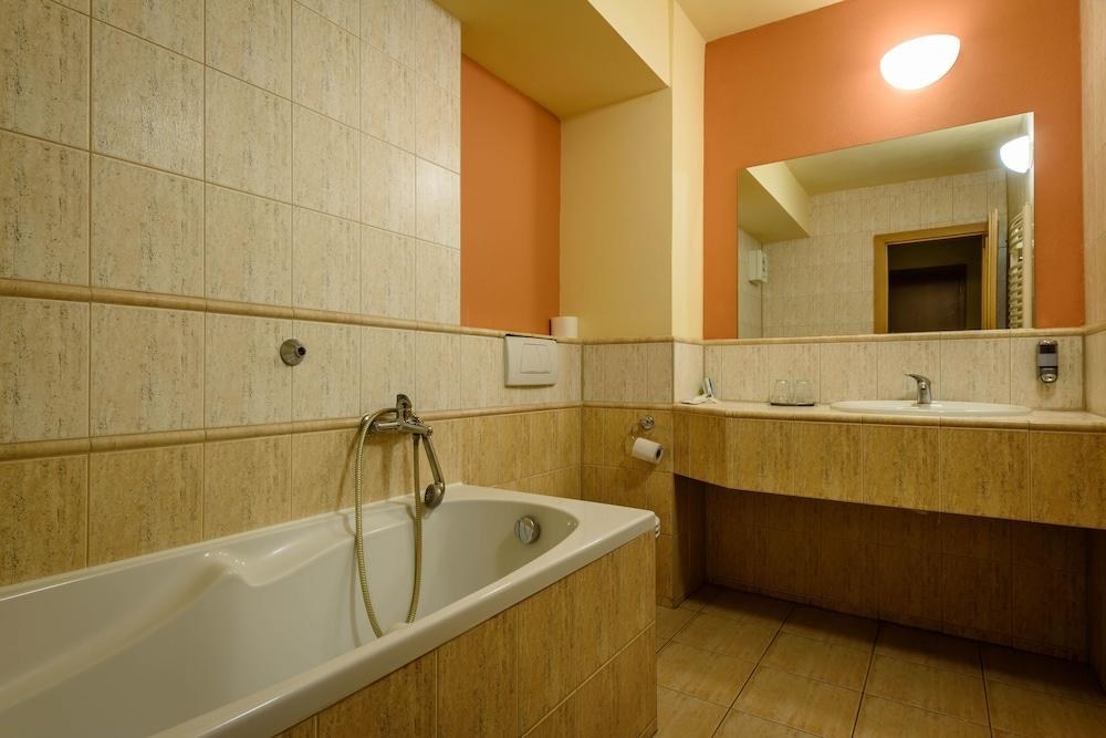 BOBOTY HOTEL photo 3