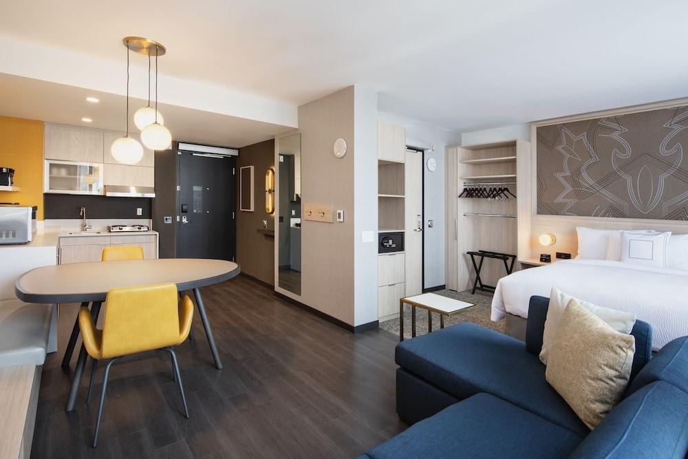RESIDENCE INN CALGARY DOWNTOWN/BELTLINE DISTRICT photo 2