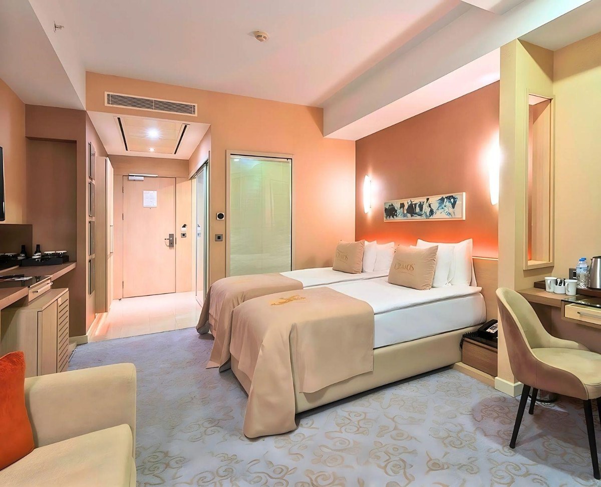 CRATOS PREMIUM HOTEL KYRENIA photo 3