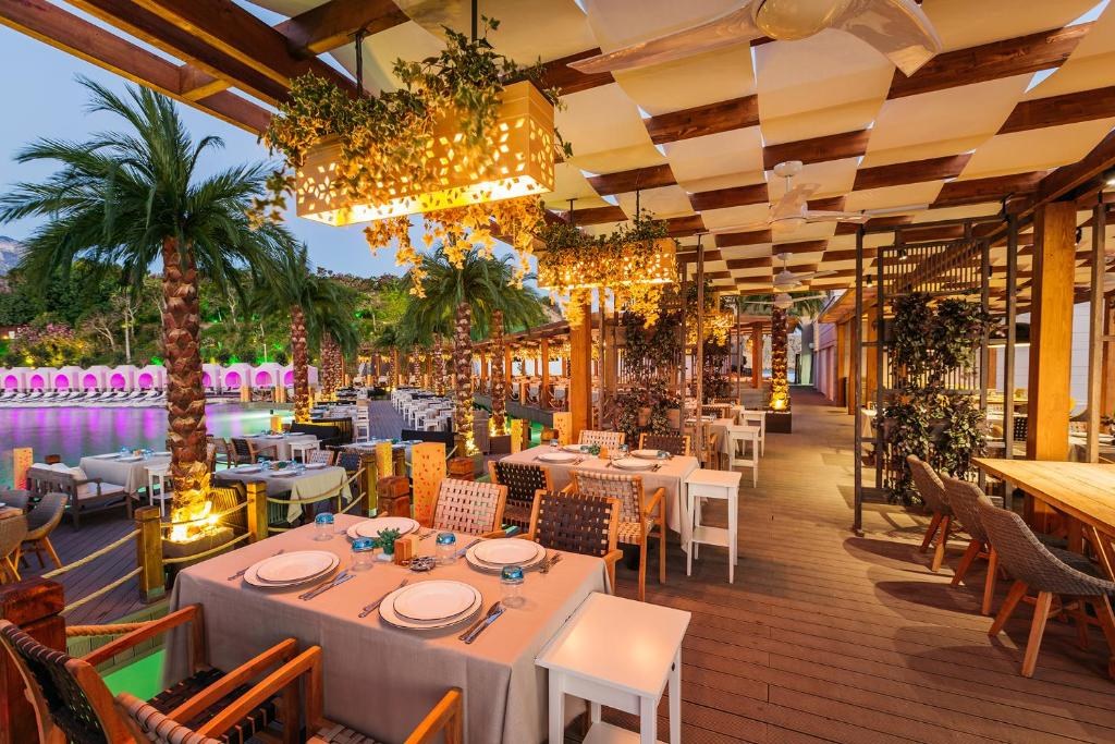 CRATOS PREMIUM HOTEL KYRENIA photo 4