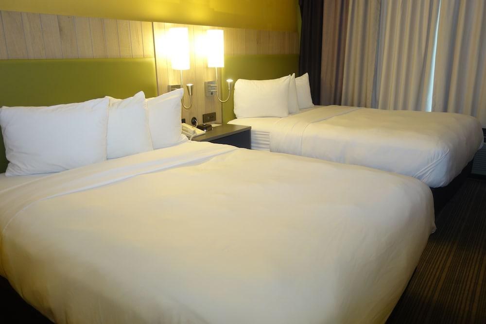 Country Inn Suites By Radisson, Burlington, Nc photo 2
