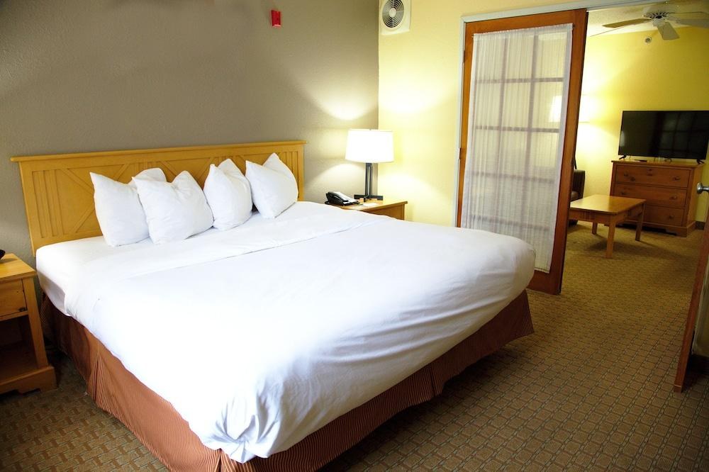 Country Inn Suites Bloomington Normal photo 1