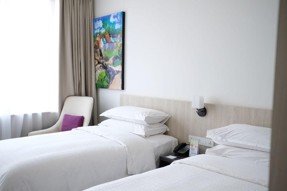 FOUR POINTS BY SHERATON JAKARTA, THAMRIN photo 2