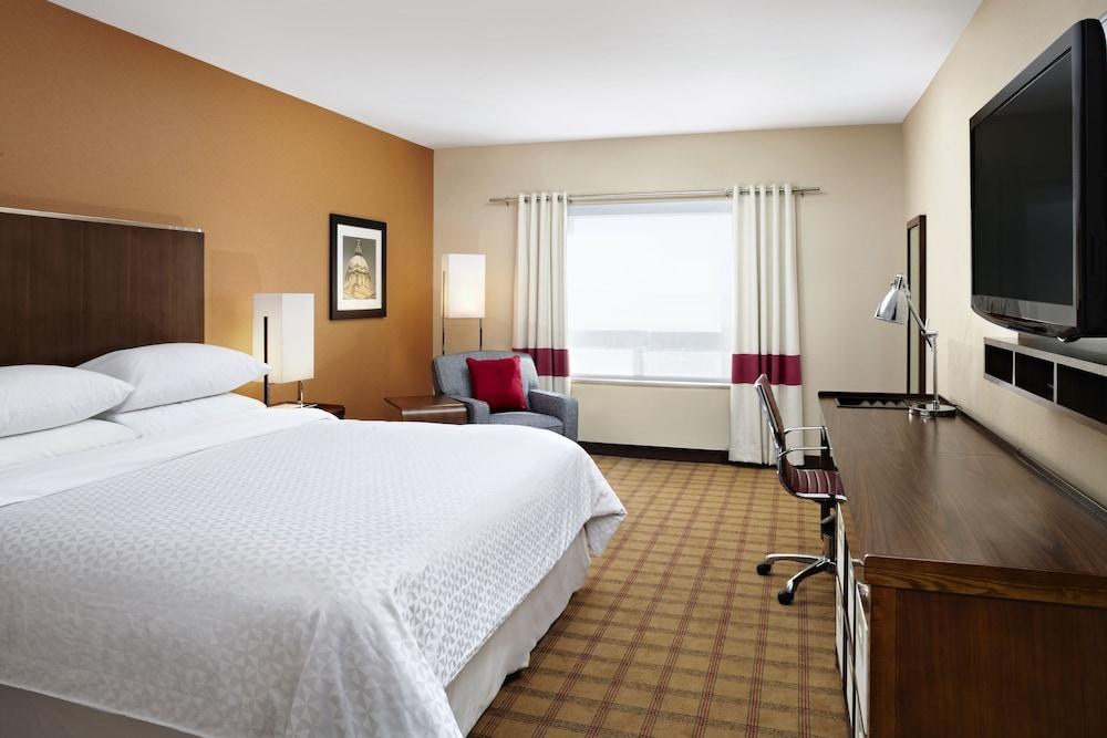 FOUR POINTS BY SHERATON GRANDE PRAIRIE photo 1