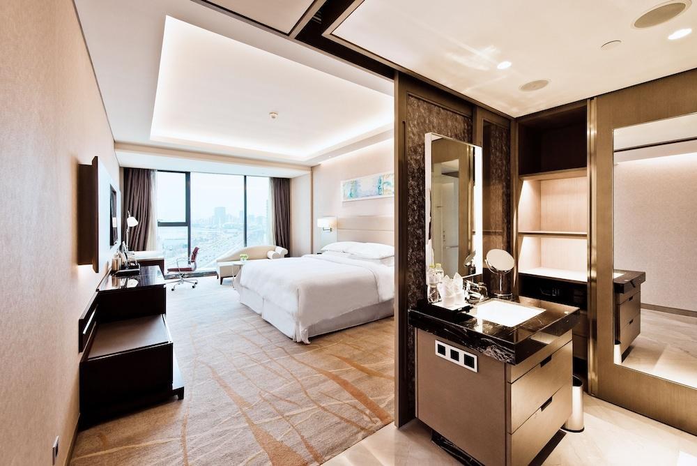 Sheraton Qingdao West Coast photo 3