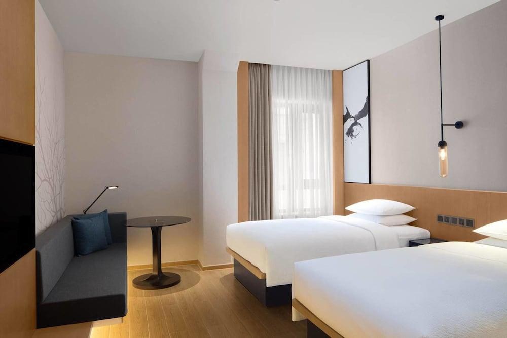 FAIRFIELD BY MARRIOTT SHANGHAI JINGAN photo 2