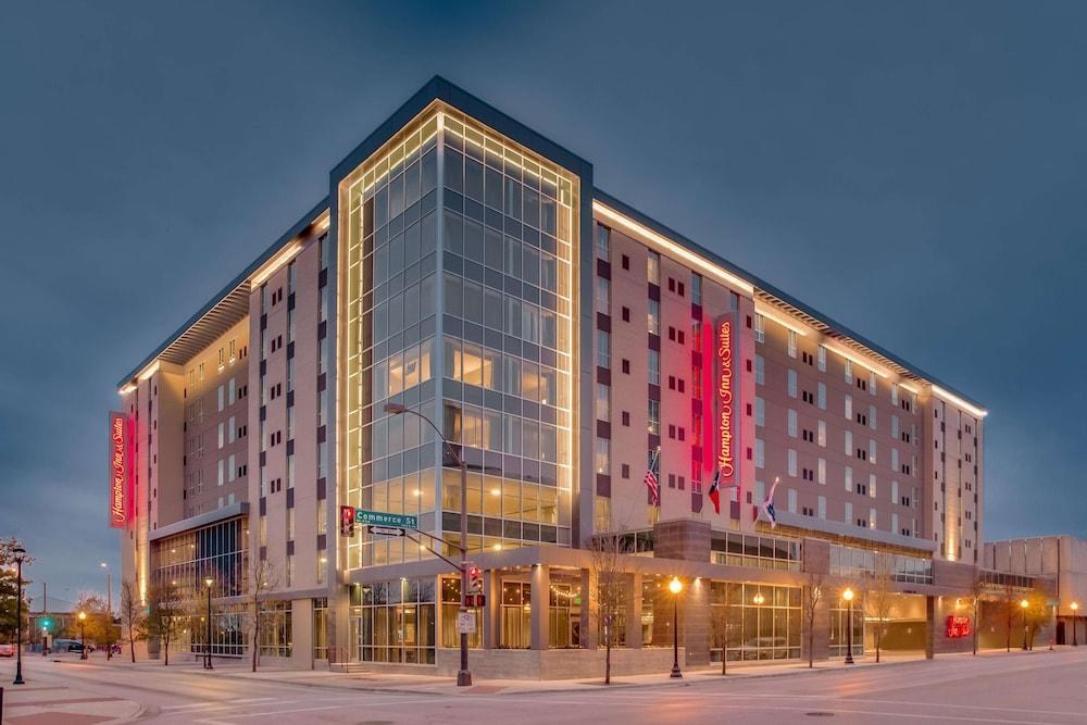 HAMPTON INN & SUITES FORT WORTH DOWNTOWN
