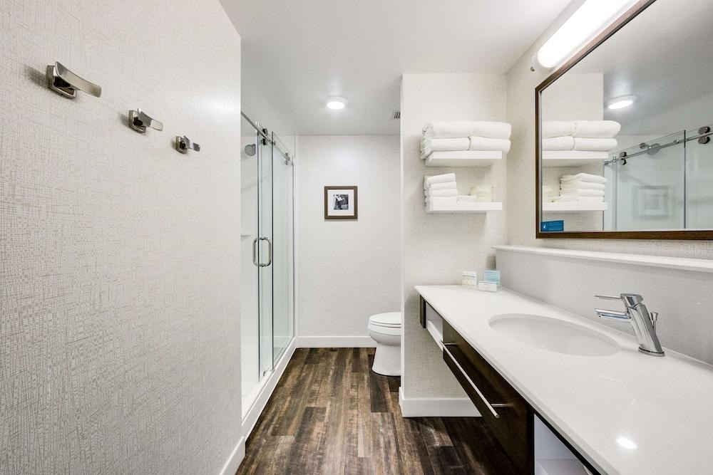 HAMPTON INN & SUITES FORT WORTH DOWNTOWN photo 3