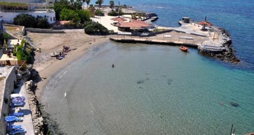 MANOLYA HOTEL KYRENIA photo 2