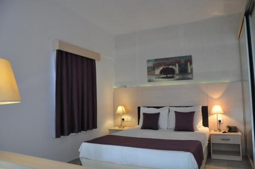 MANOLYA HOTEL KYRENIA photo 3