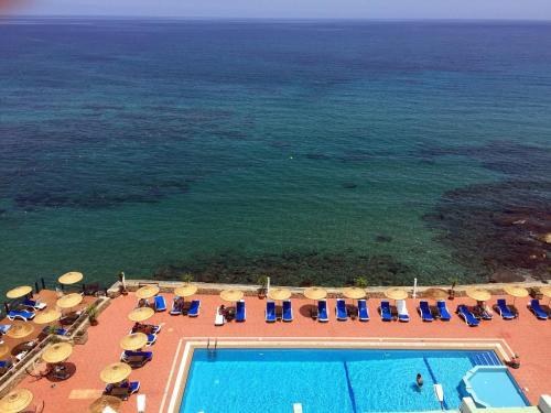 MANOLYA HOTEL KYRENIA photo 4