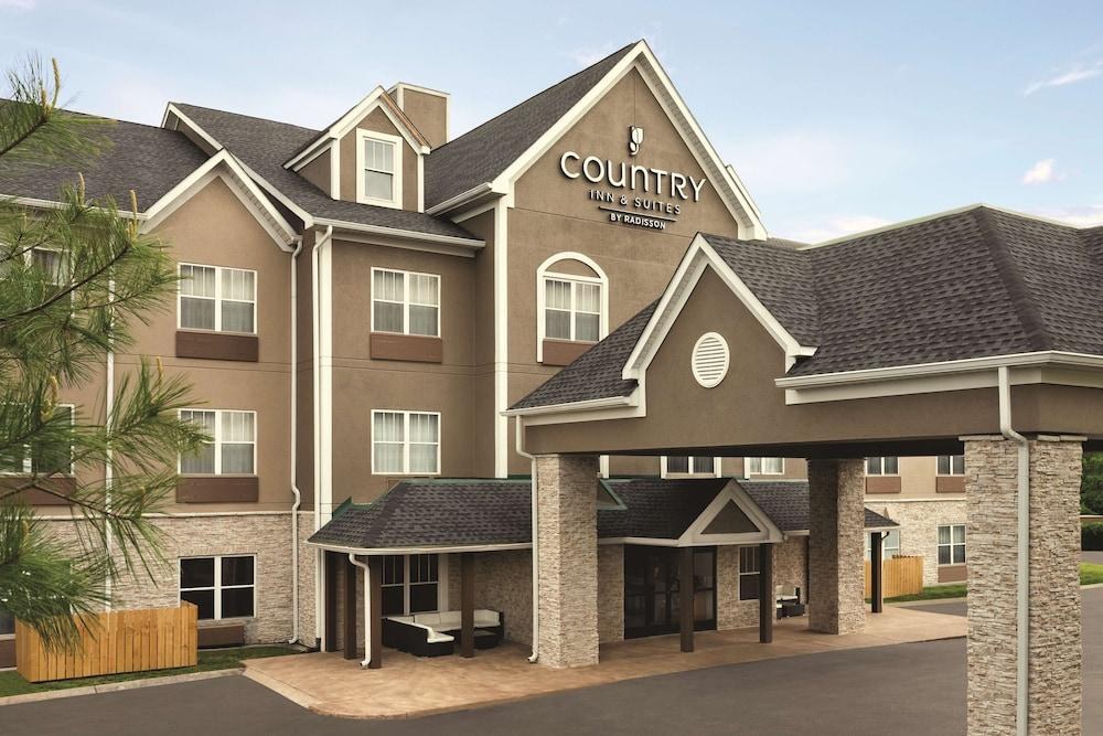 Country Inn Suites Nashville Airport East