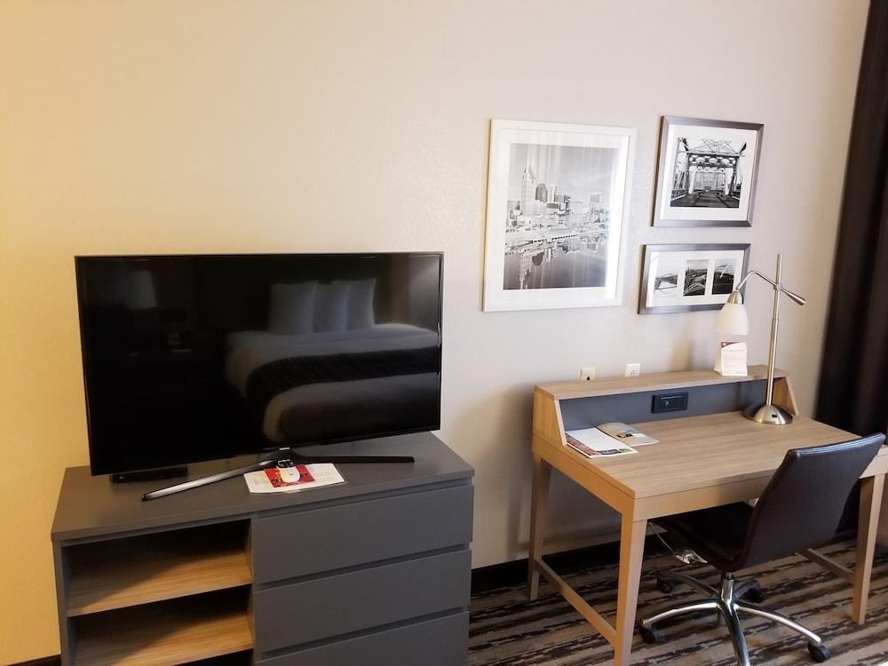 Country Inn Suites Nashville Airport East photo 1