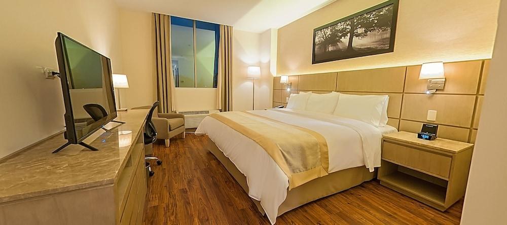 Radisson Hotel Guayaquil photo 1