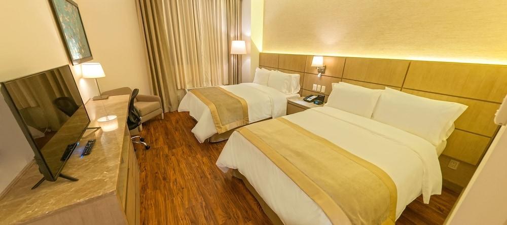 Radisson Hotel Guayaquil photo 2