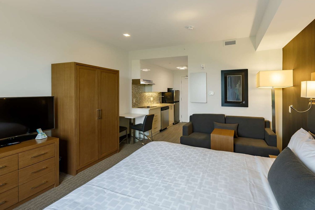 Executive Residency by Best Western Calgary City View North photo 1
