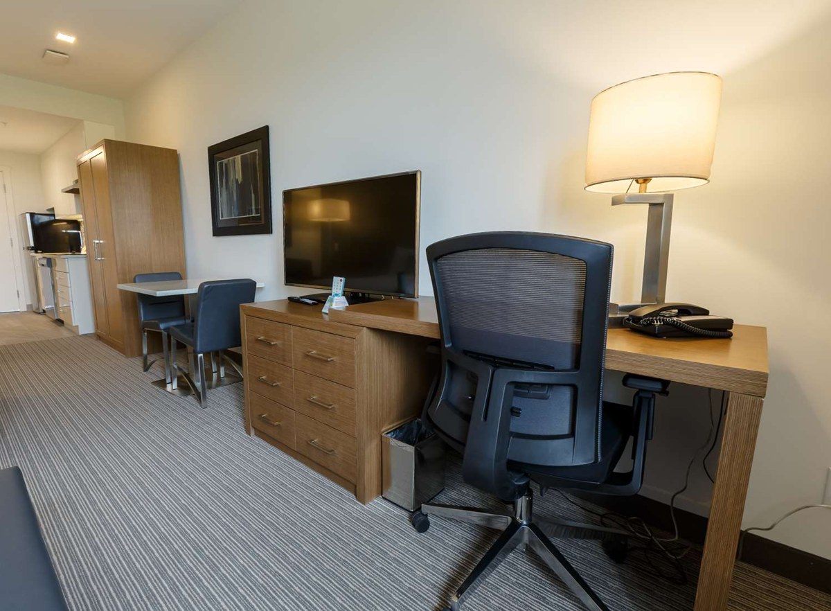 Executive Residency by Best Western Calgary City View North photo 3