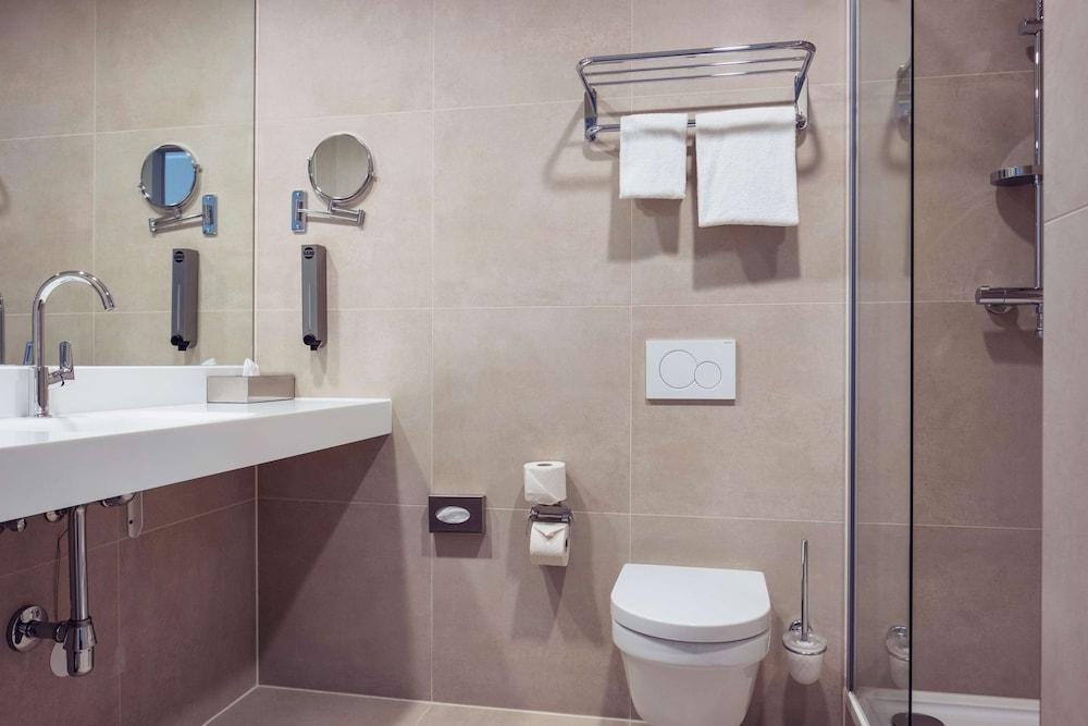 Best Western Plus Plaza Den Haag City Center photo 3