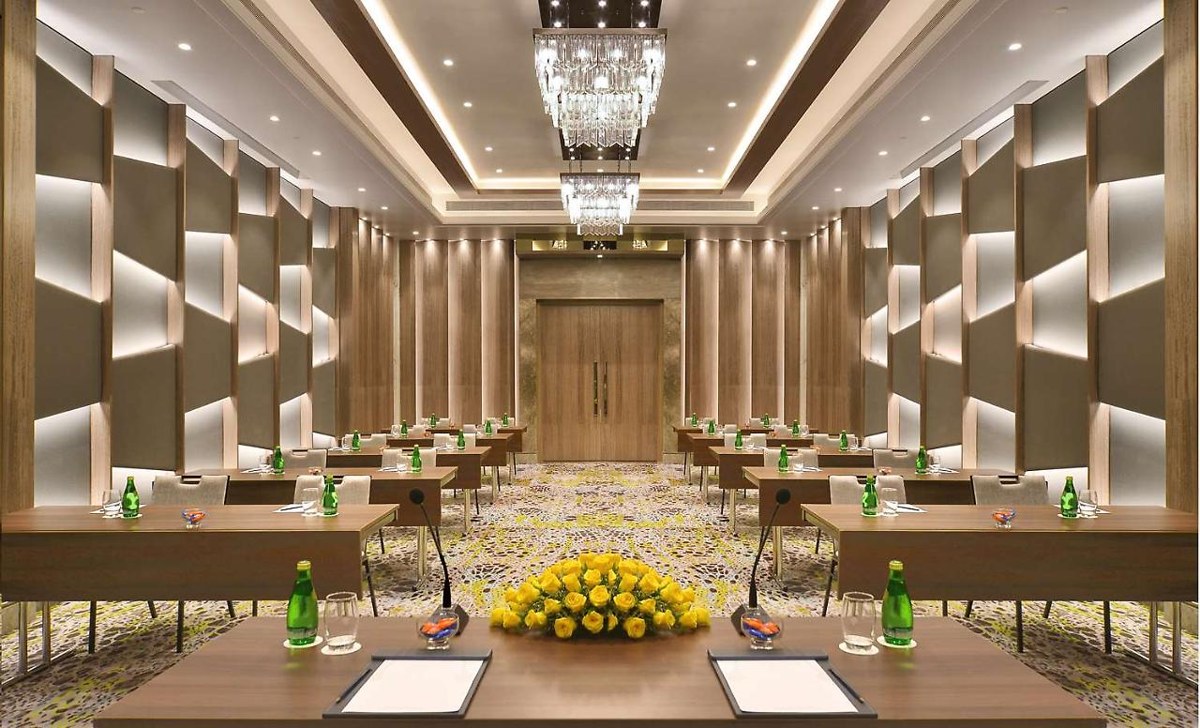 Radisson Mumbai Andheri Midc photo 2