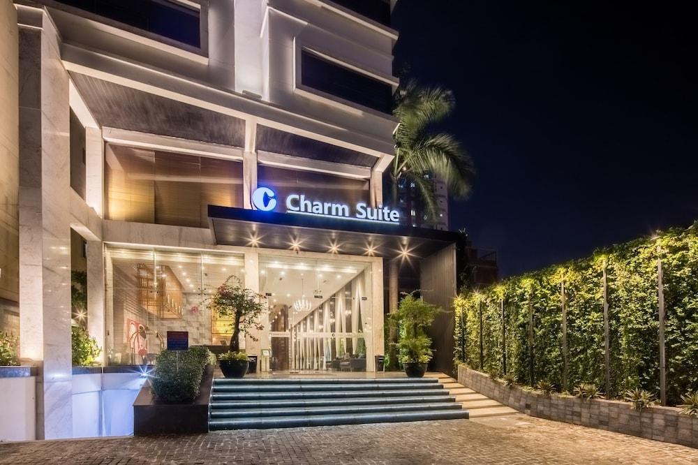 CHARM SUITE SAIGON