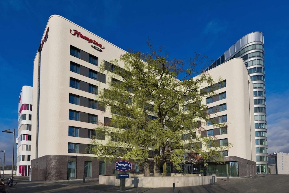 Hampton by Hilton Frankfurt Airport photo 4