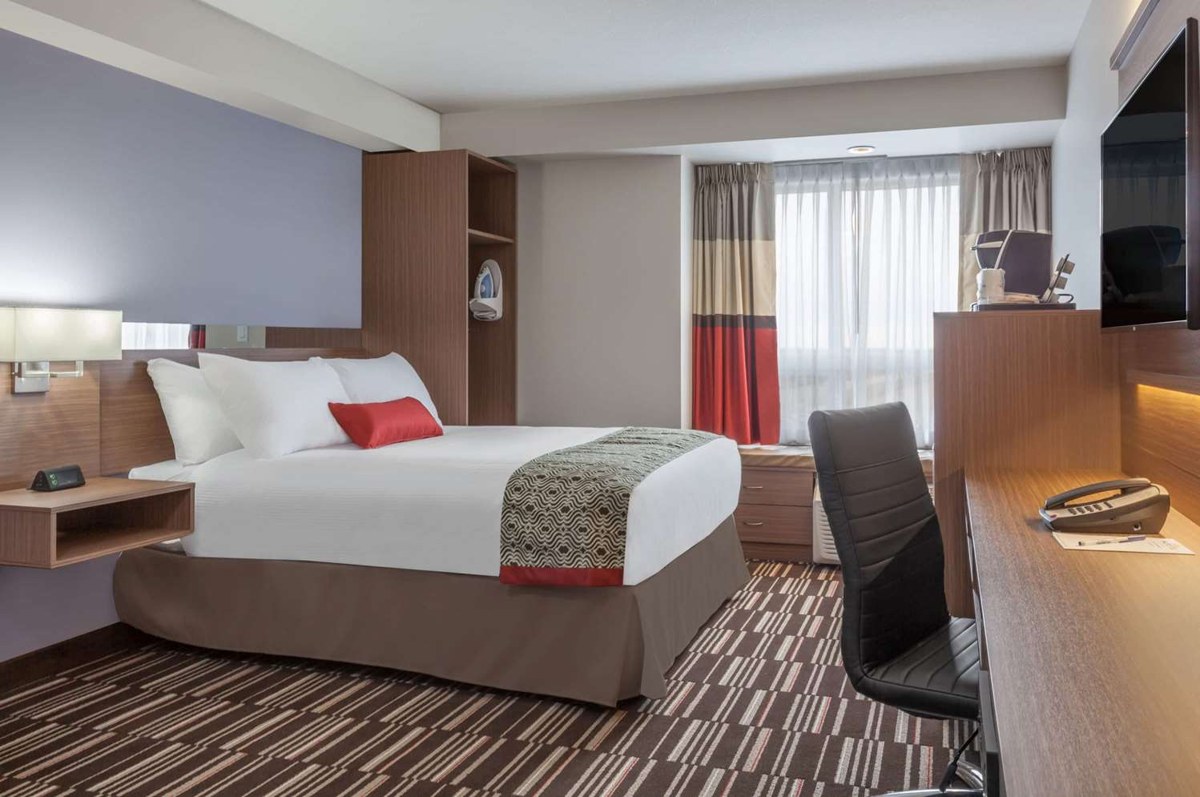Microtel Inn & Suites by Wyndham Bonnyville photo 2