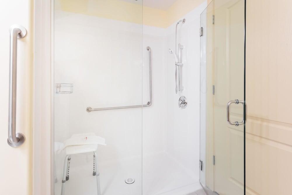 Ramada by Wyndham Hinton photo 3